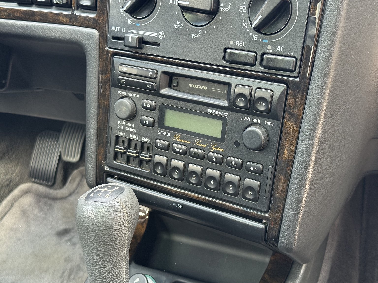 Interior image of 1996 Volvo 850 R