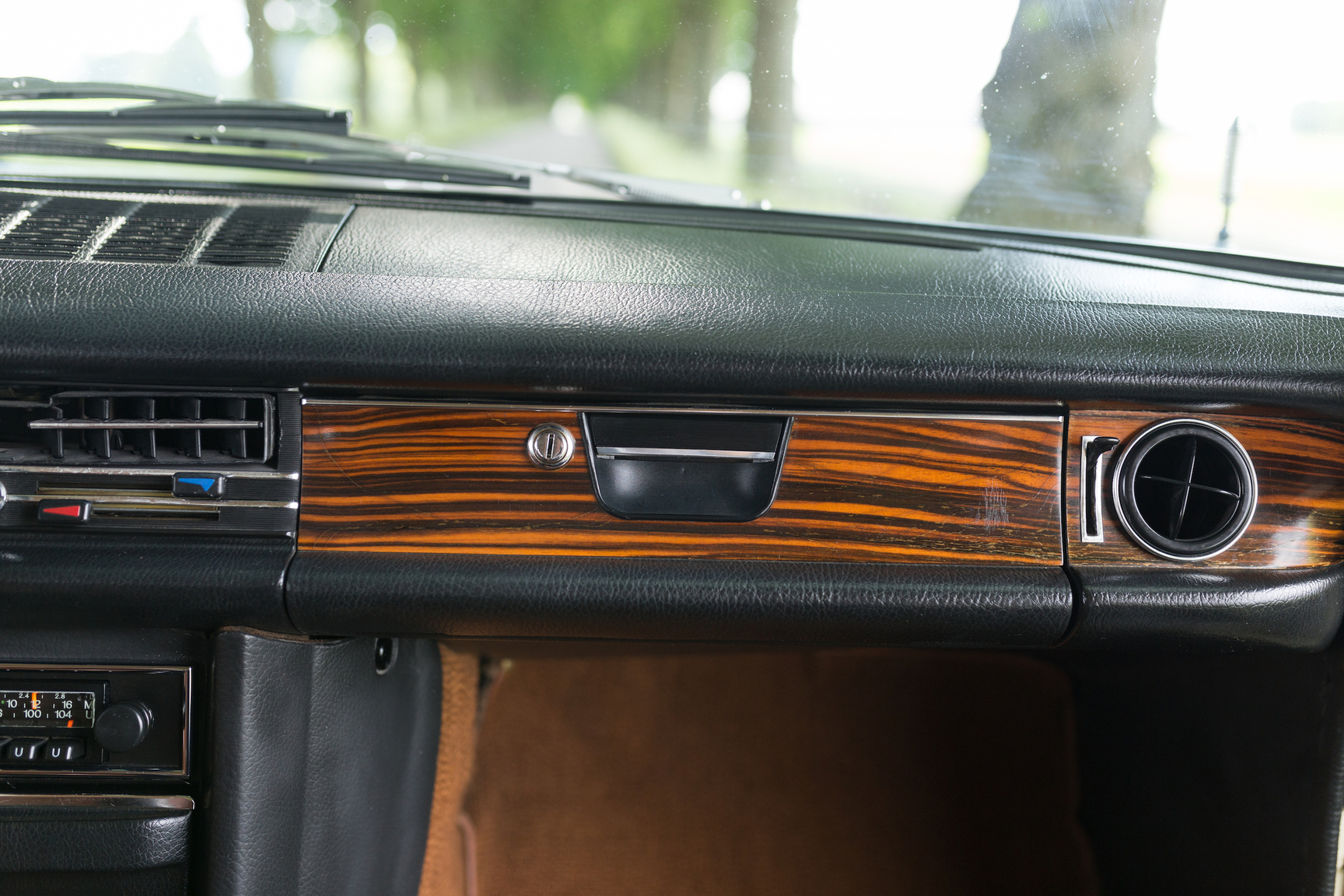 Innenraumfoto von 1971 Mercedes 250 C