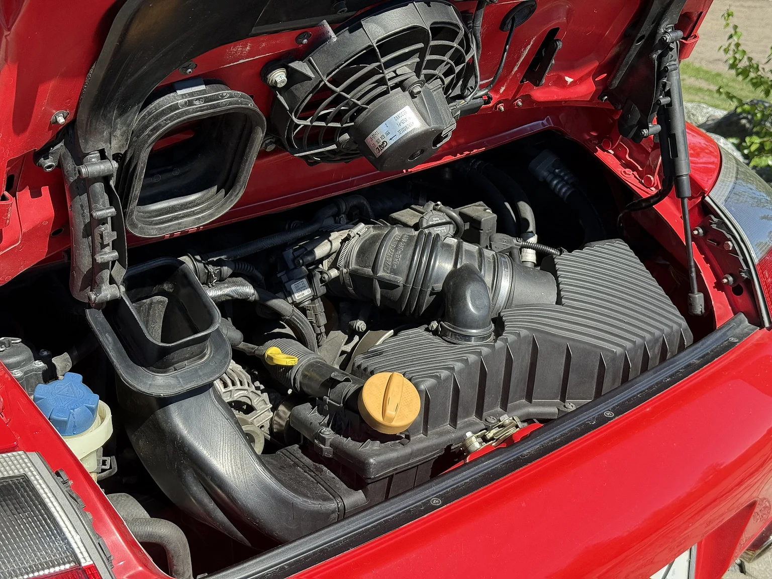 Image of 1998 Porsche 996 Carrera (1) mechanics