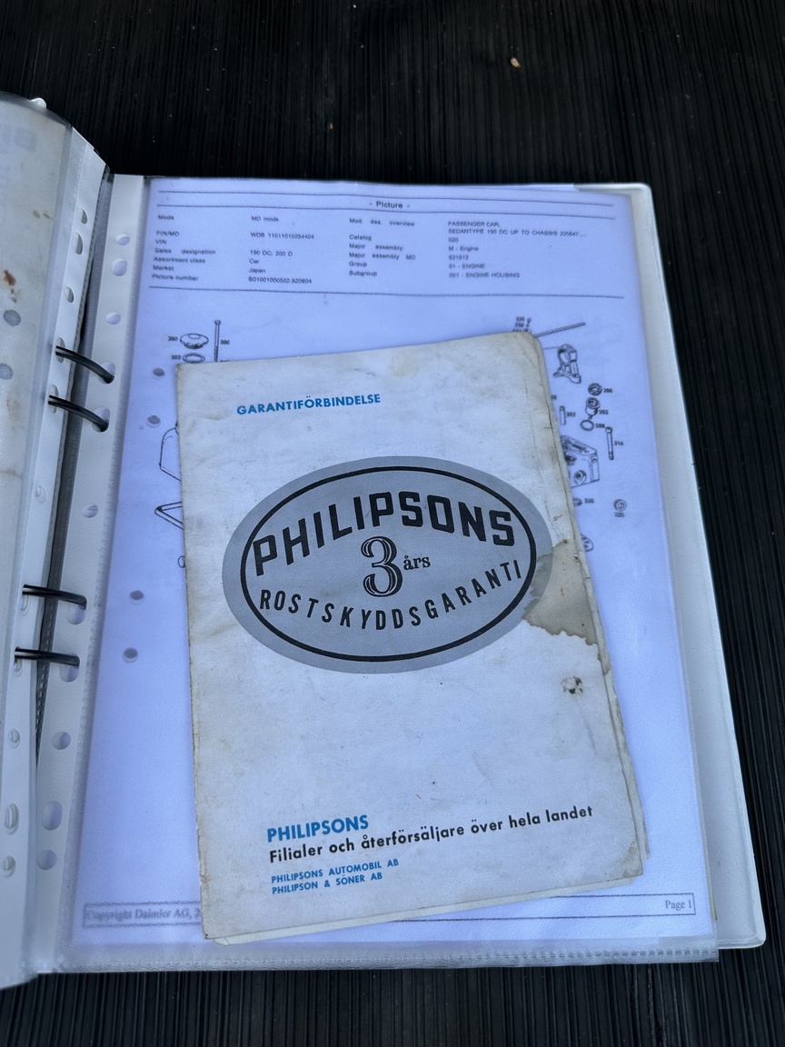 Documentation for 1966 Mercedes-Benz 200 D "Heckflosse"