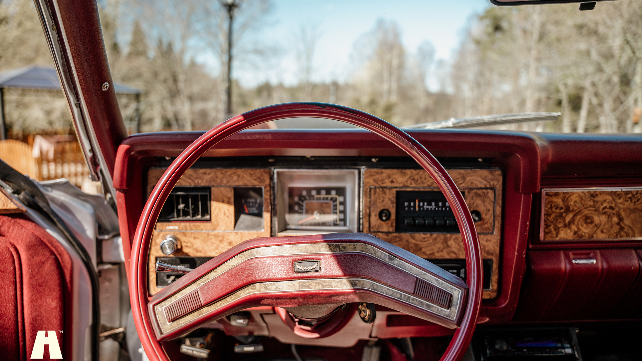 Interior image of 1976 Ford Mercury Monarch Ghia (6)