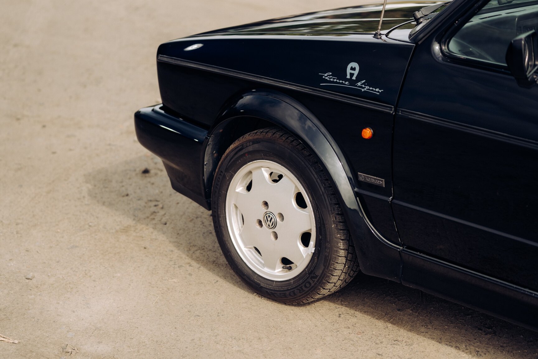 Exterior image of 1991 VW Golf Cabriolet "Etienne Aigner Edition"