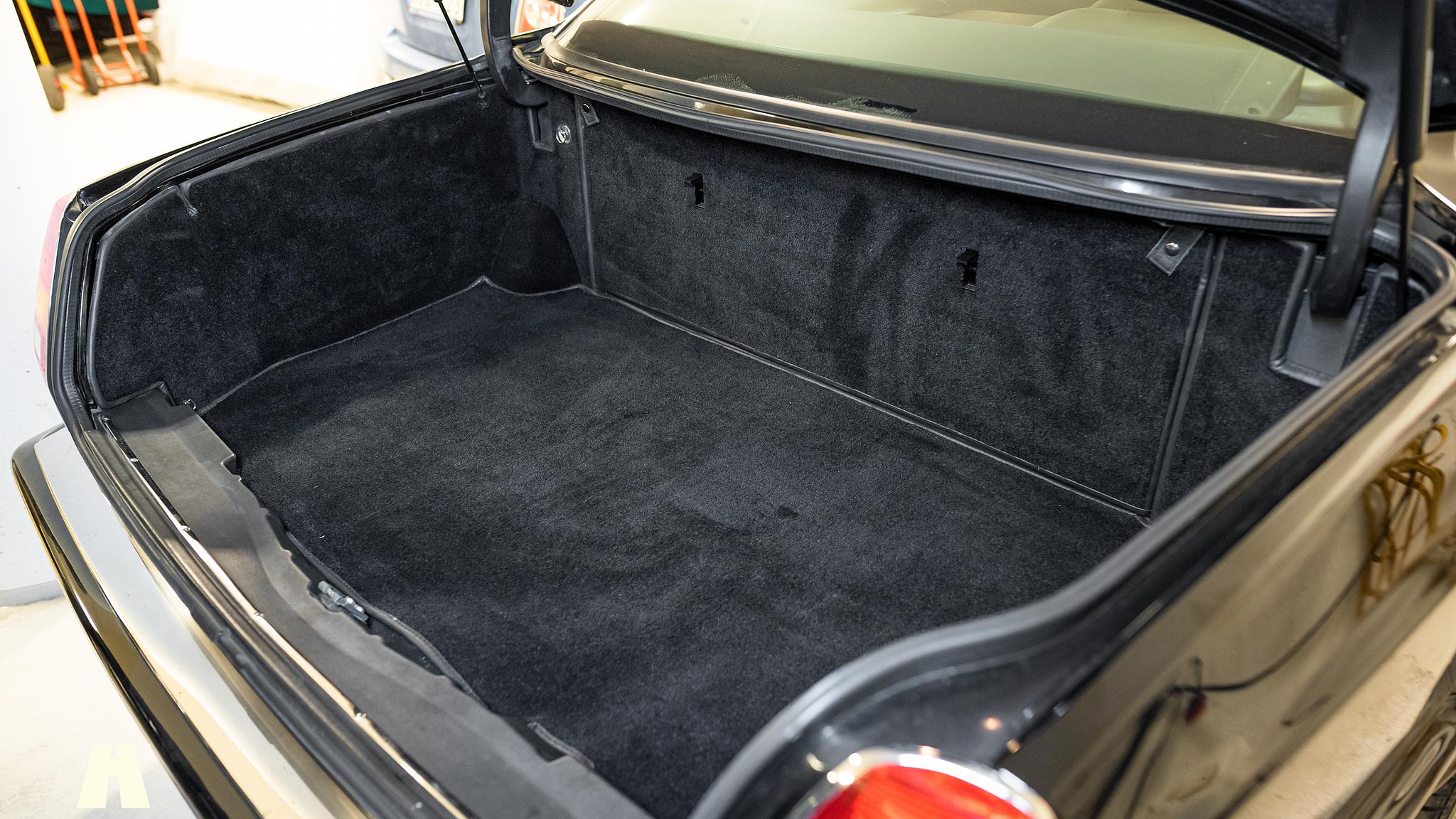 Innenraumfoto von 1997 Bentley Continental T (63)