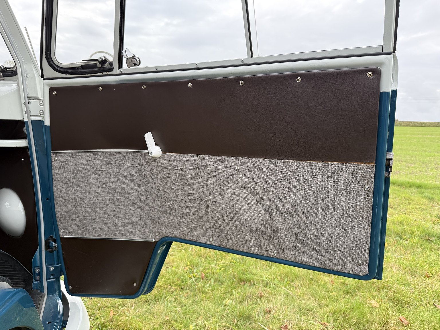 Interiörbild 1967 Volkswagen T1 Kleinbus