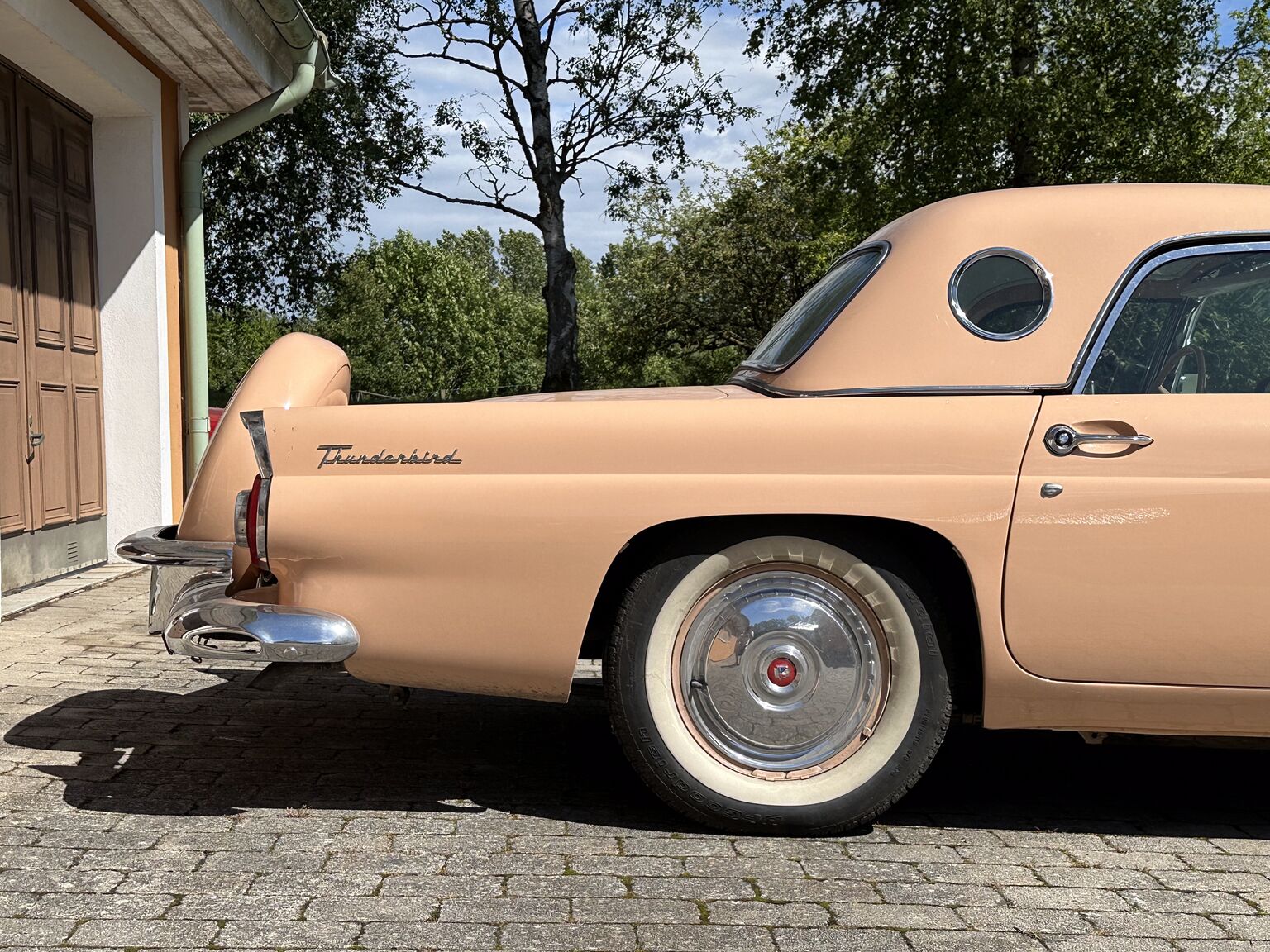 Exterior image of 1956 Ford Thunderbird Convertible