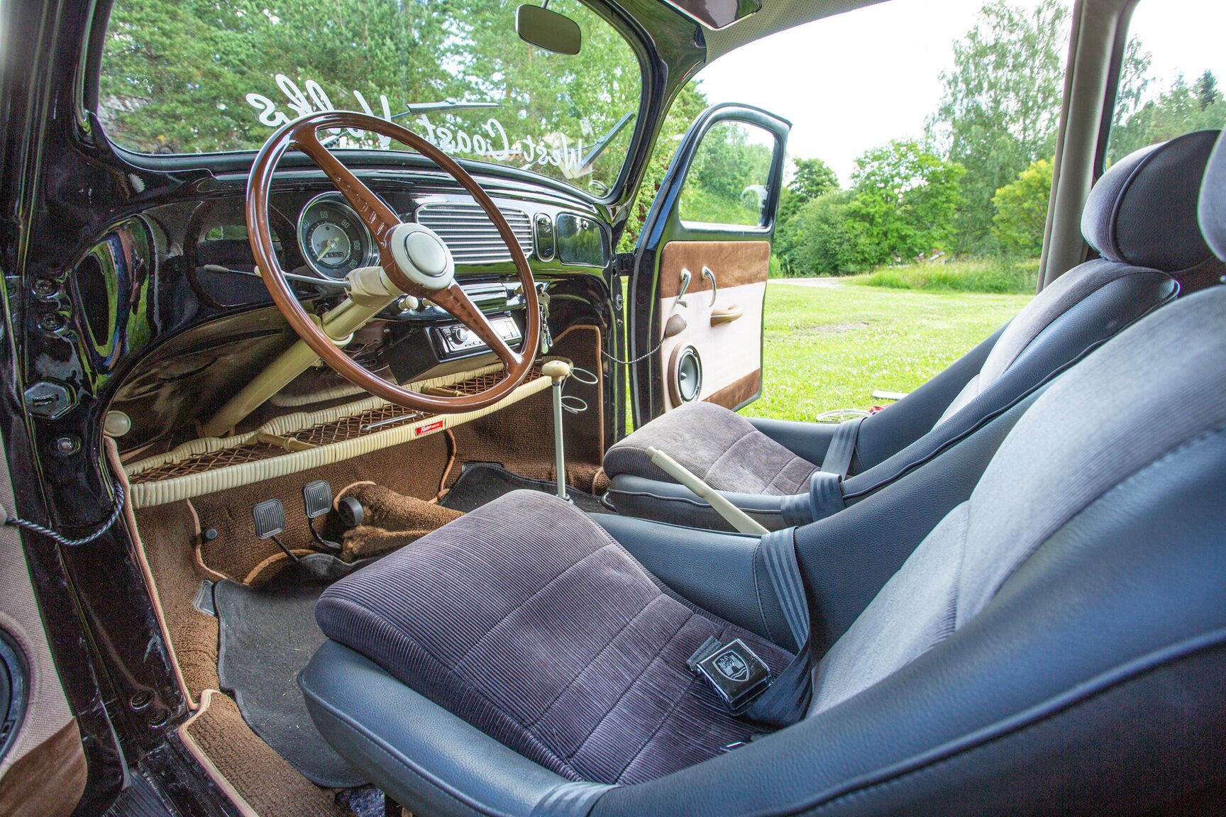 Innenraumfoto von 1956 Volkswagen Beetle 