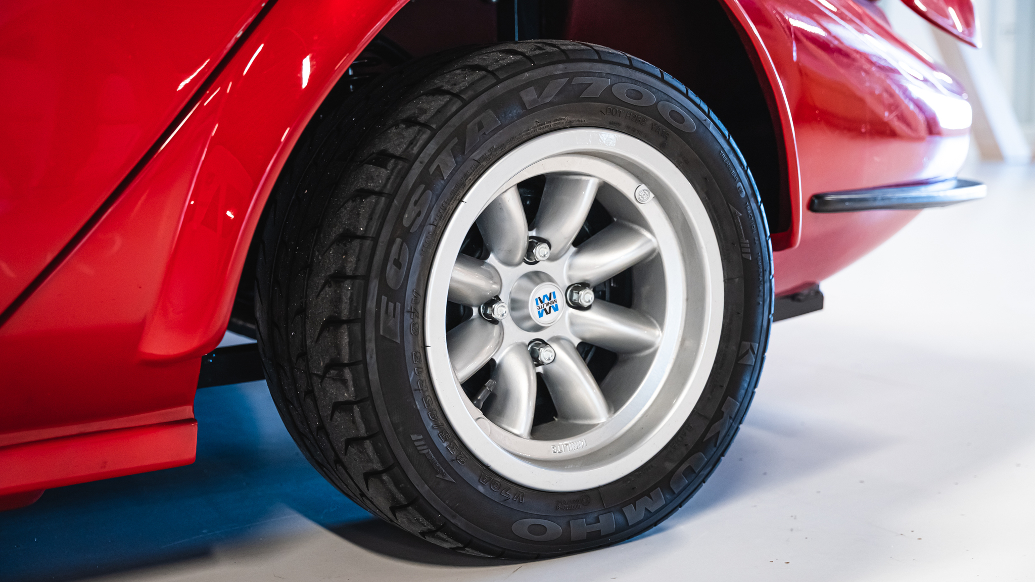 Exteriörbild på 1970 Marcos GT (56)