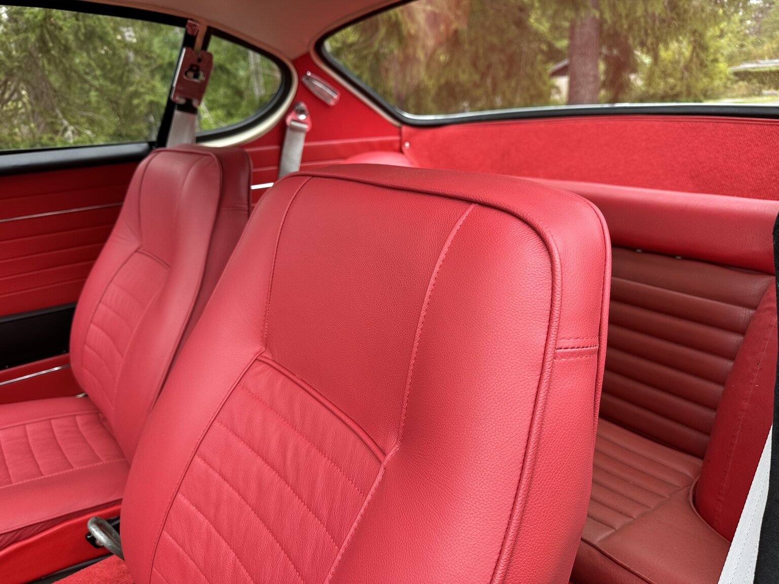 Interior image of 1964 Volvo P 1800 S