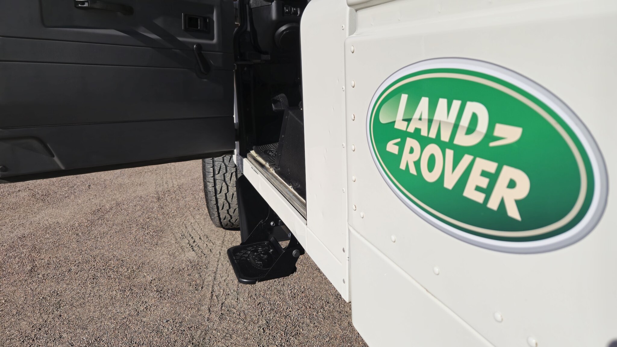 Exterior image of 1999 Land Rover Defender Single Cab Pickup