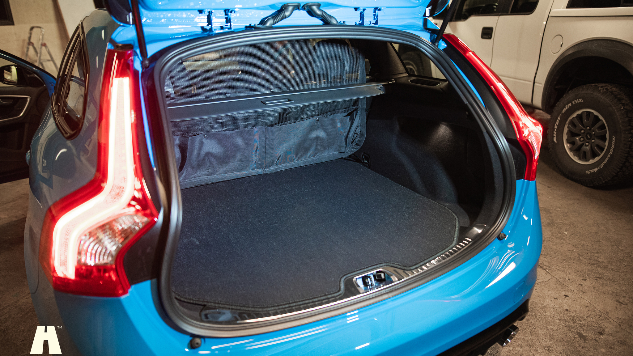 Interior image of 2017 Volvo V60 Polestar T6