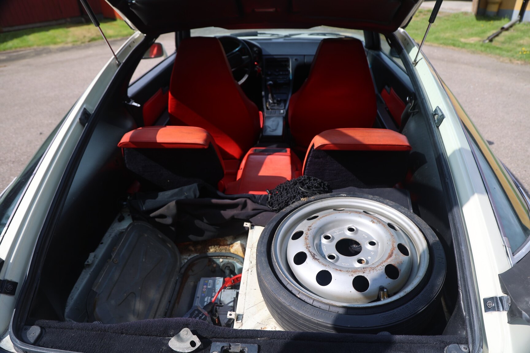 Innenraumfoto von 1981 Porsche 928 S
