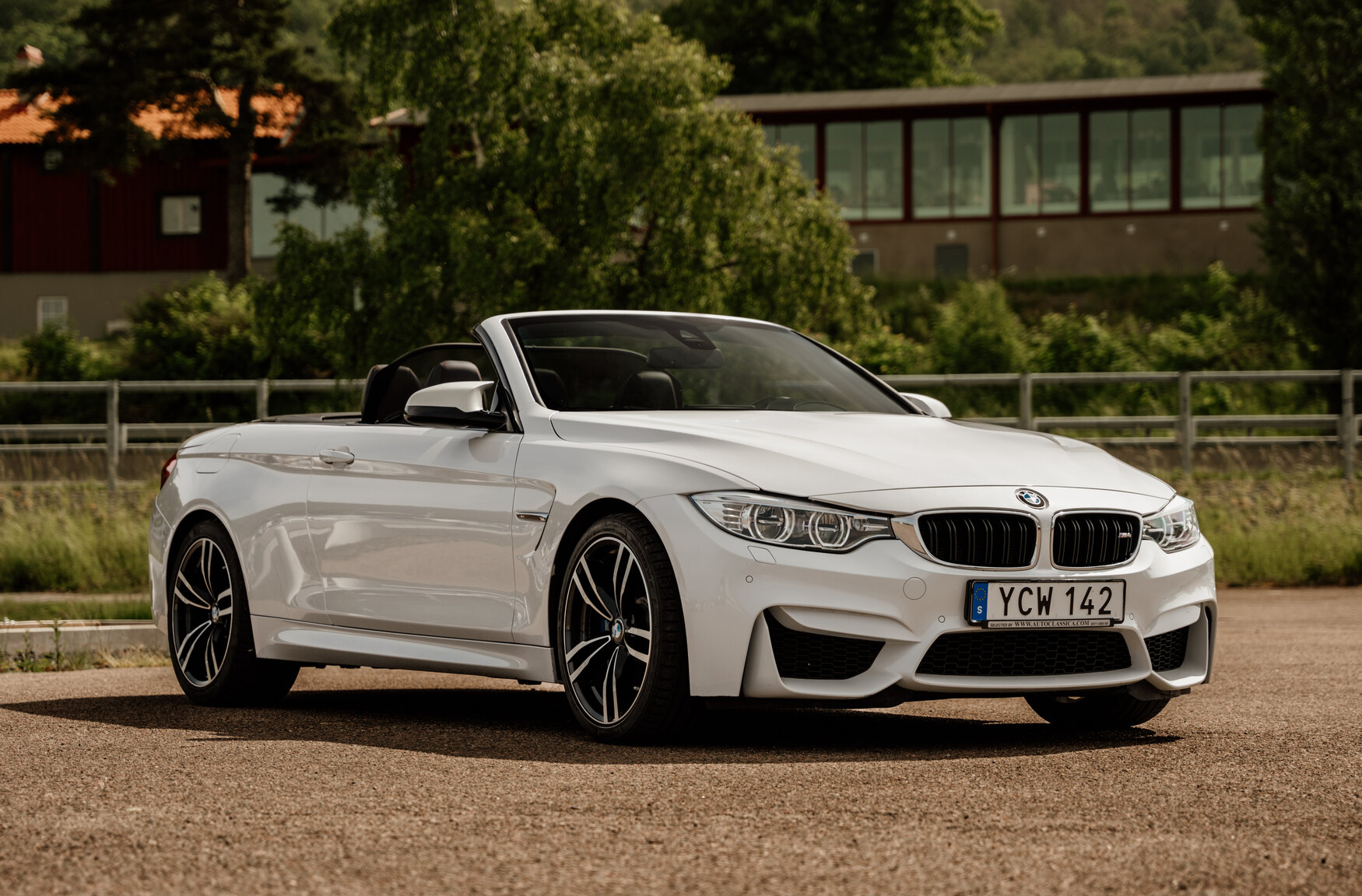 Image of 2015 BMW M4 Cabriolet mechanics