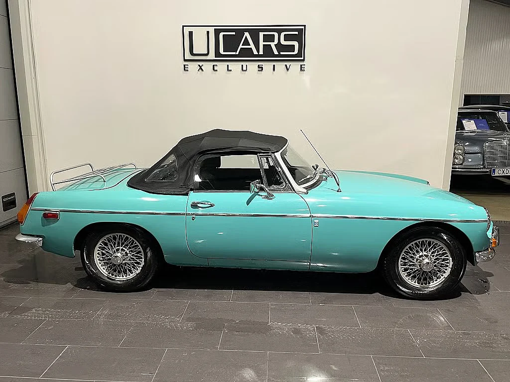 Exteriörbild på 1972 MG MGB 1.8 (2)