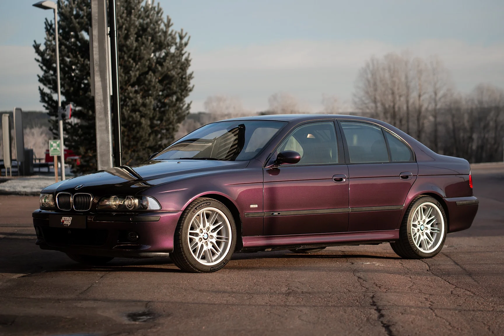 Exteriörbild på 2002 BMW M5 E39 (1)