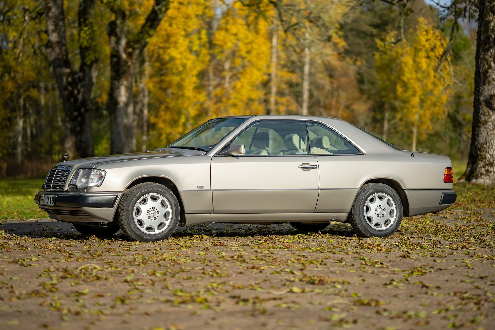 Exteriörbild på 1992 Mercedes-Benz 300 CE-24