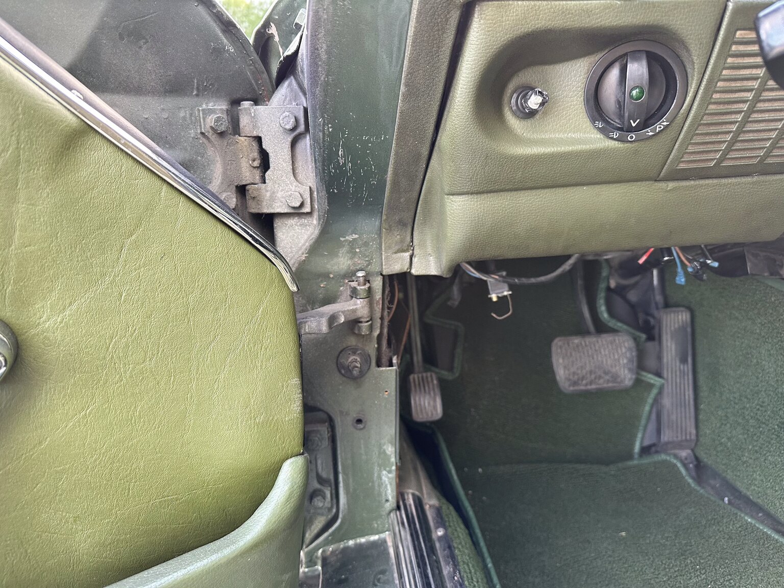 Interior image of 1974 Mercedes Benz 450 SLC