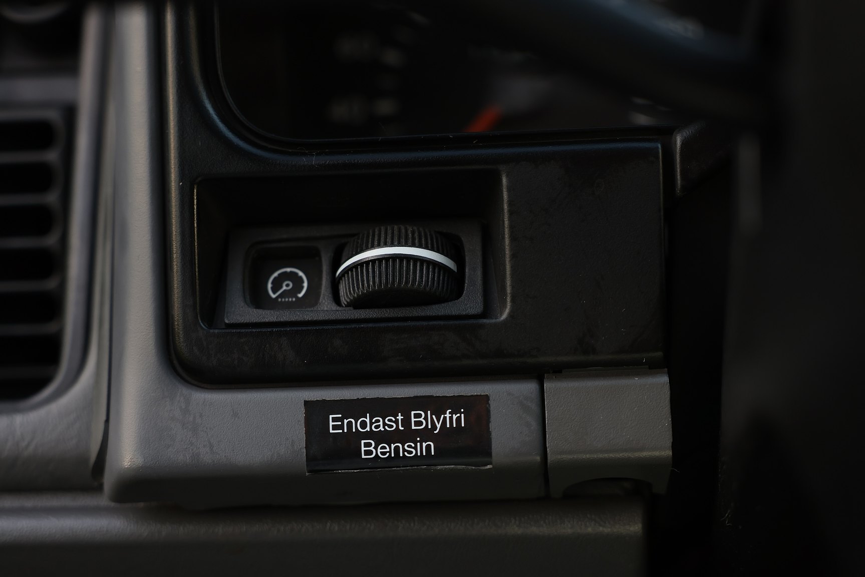 Interior image of 1991 Ford Sierra Sedan 2.0 i 4x4 