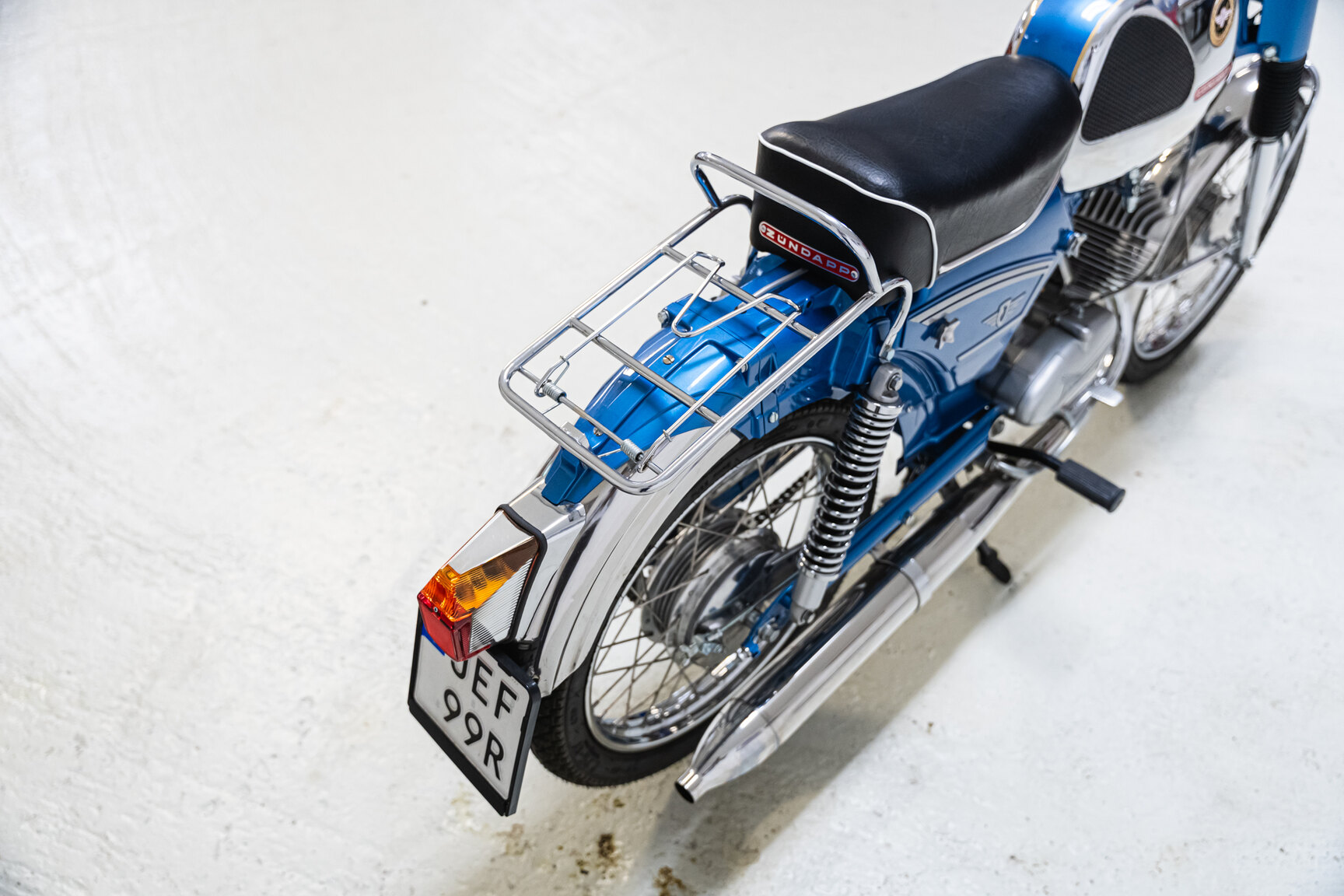 Exteriörbild på 1969 Zundapp KS100