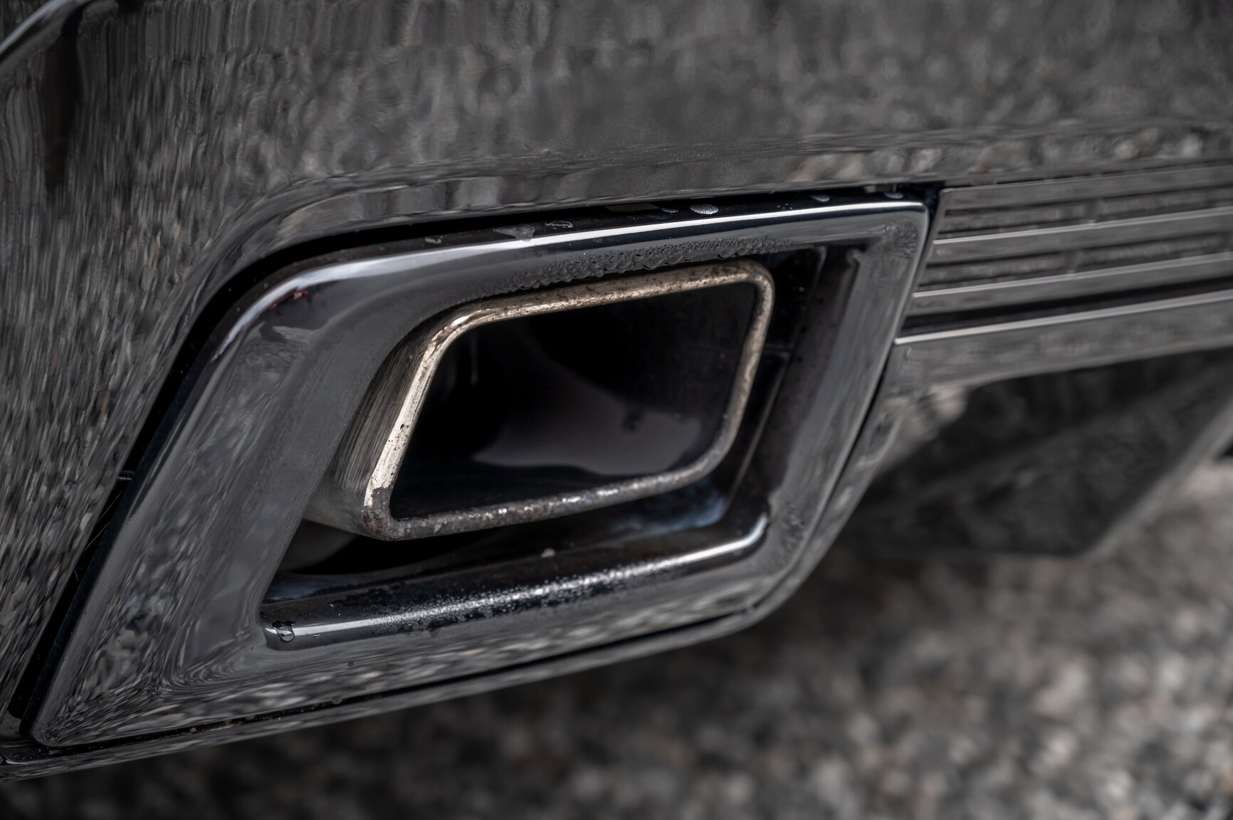 Exterior image of 2010 Chevrolet Camaro SS (84)