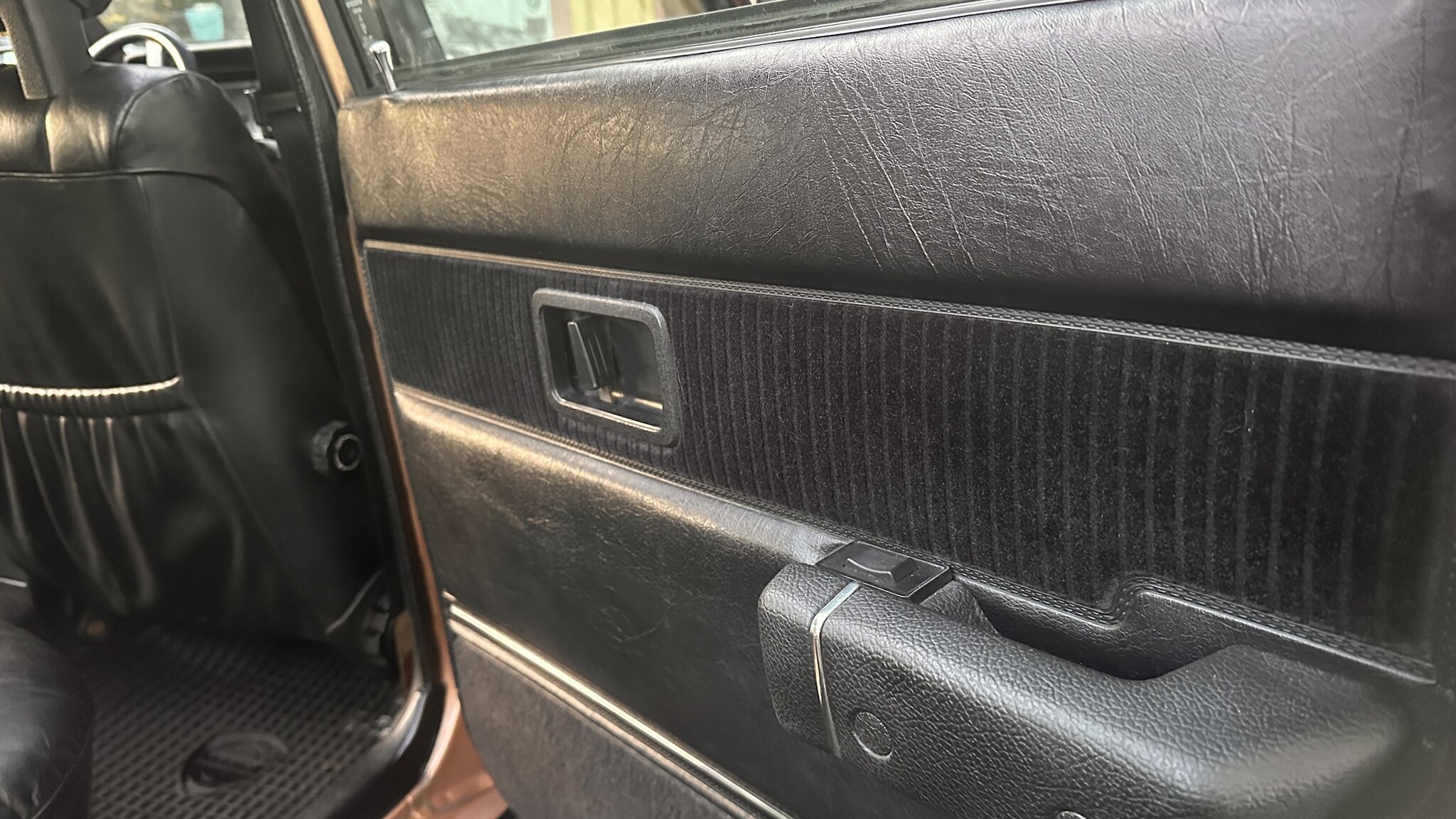 Interiörbild 1981 Volvo 244 GLE D6