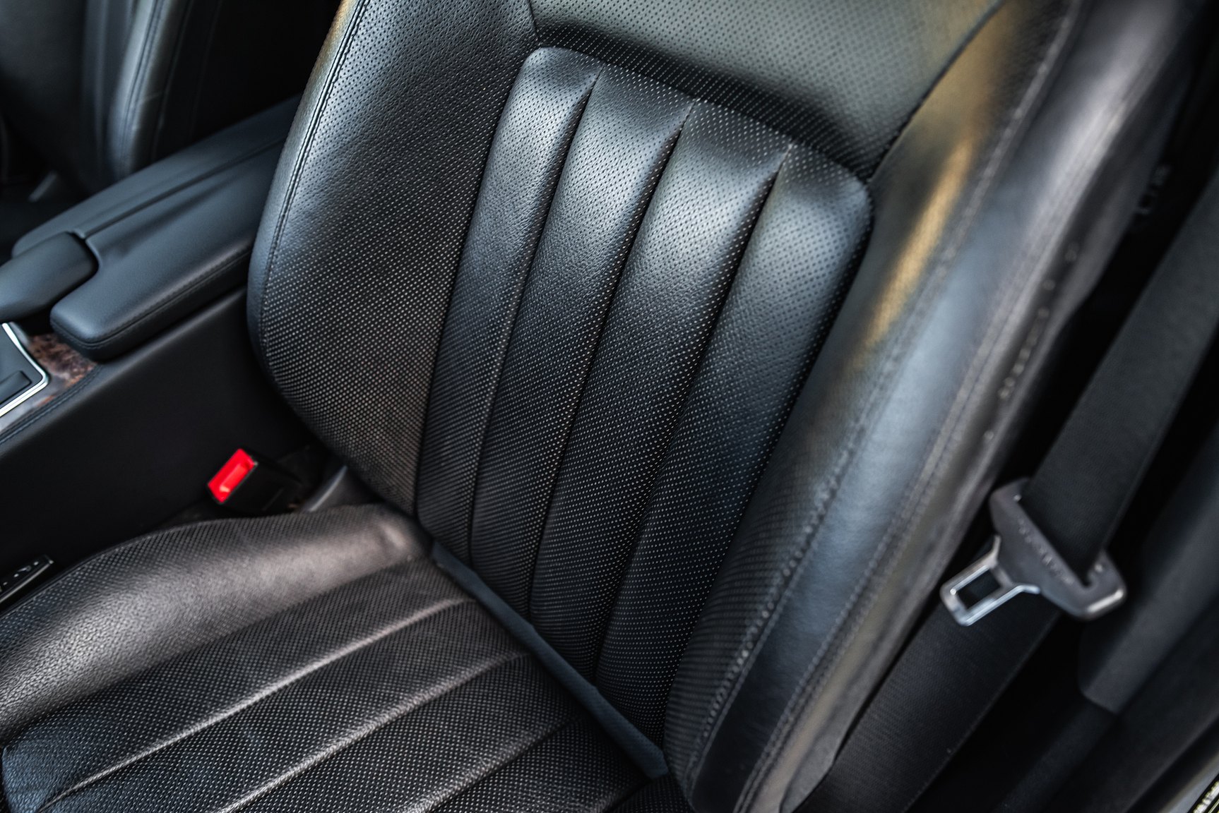 Interior image of 2011 Mercedes-Benz CLS 500