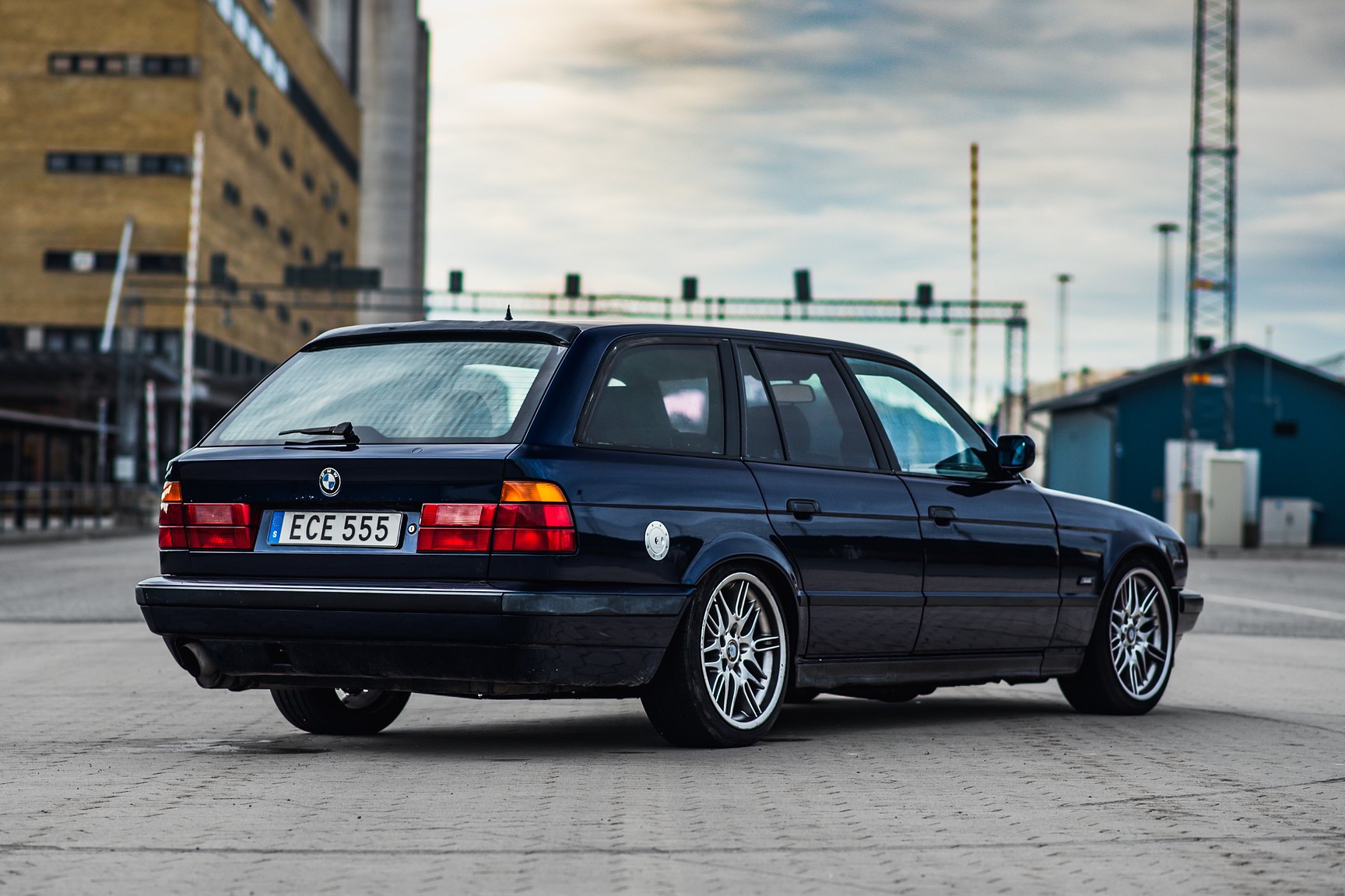 Exteriörbild på 1992 BMW 525i Touring Outlaw