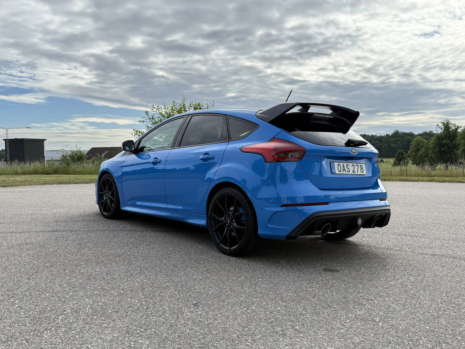Exterior image of 2018 Ford Focus RS (11)