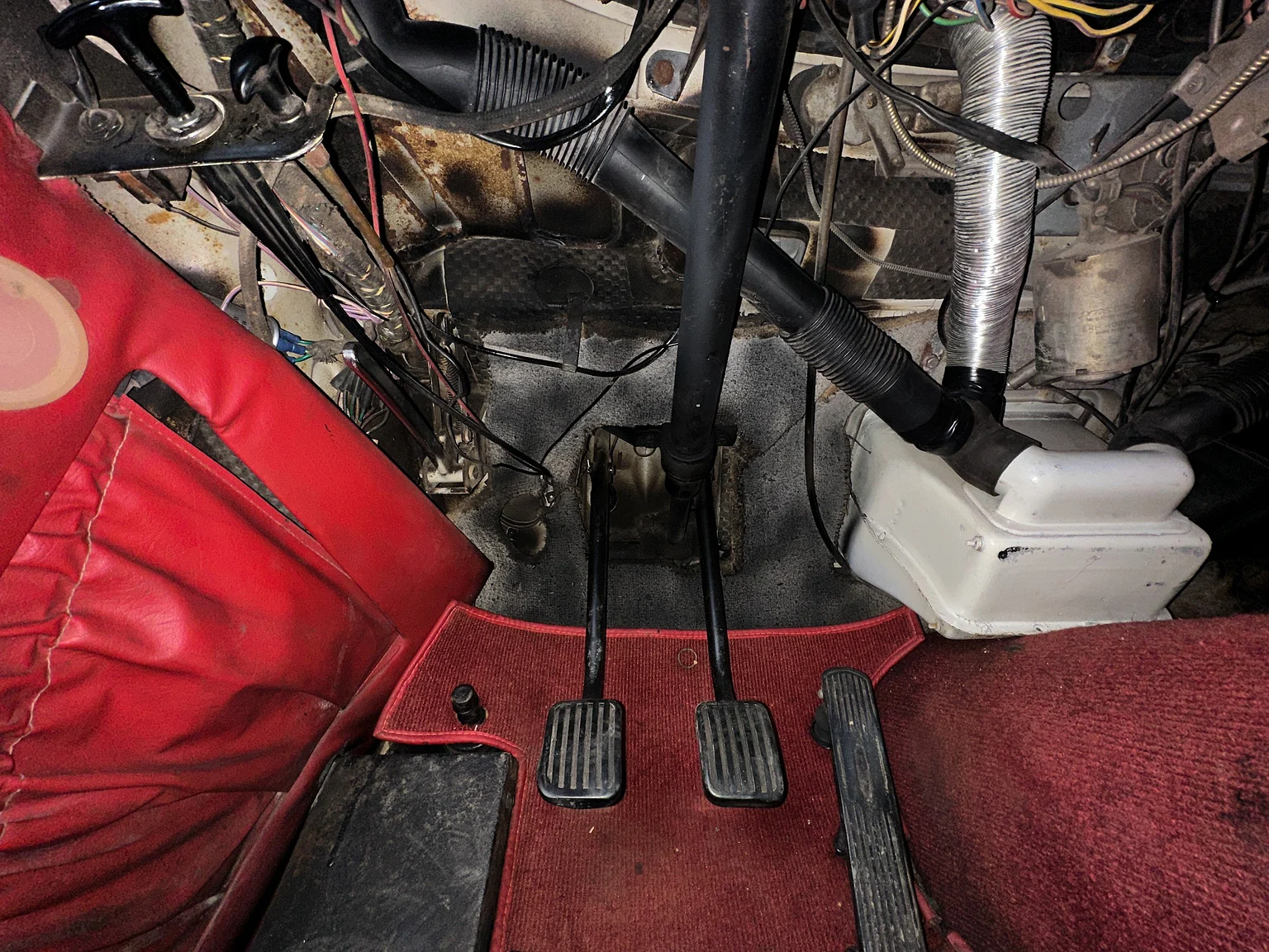 Interior image of 1964 Volvo P 1800S (62)