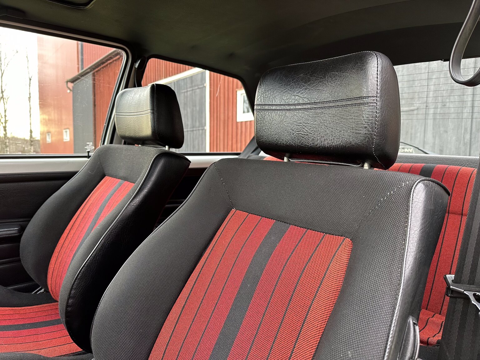 Interiörbild 1984 Volkswagen Golf GTI Special