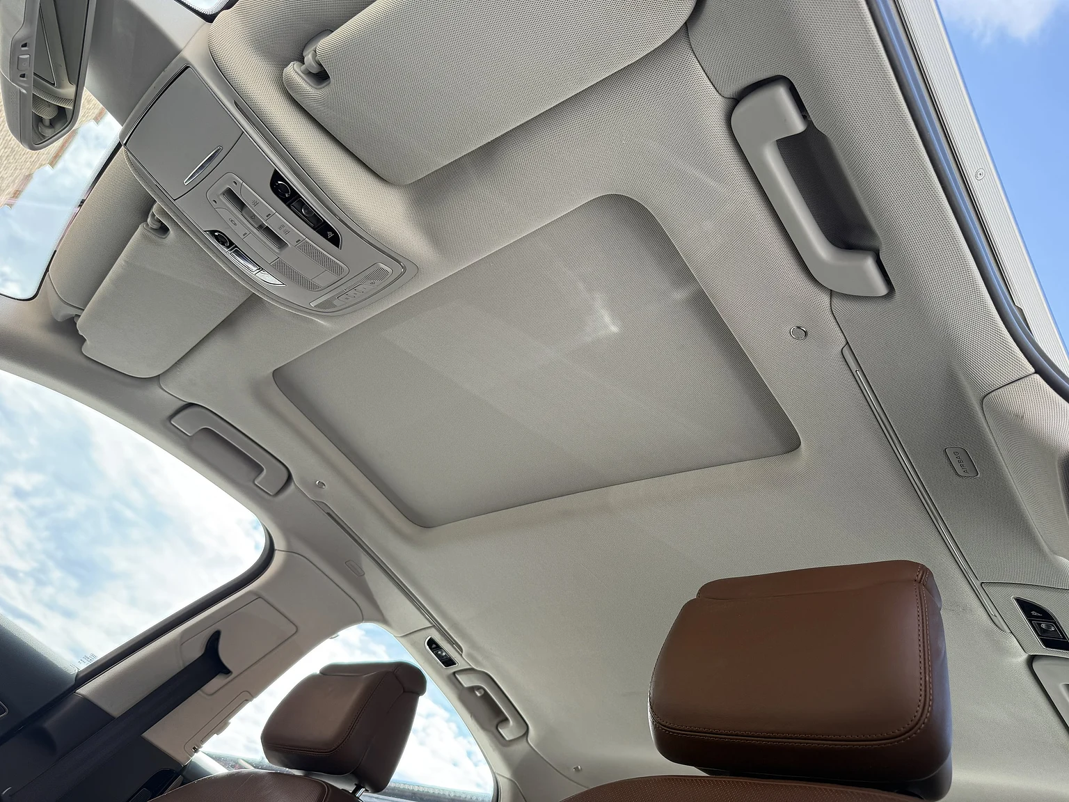 Innenraumfoto von 2014 Audi A8 4.0 TFSI (56)