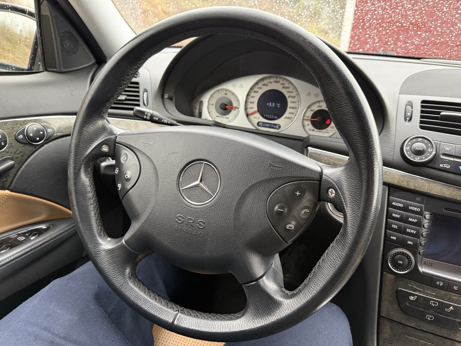 Interior image of 2005 Mercedes-Benz E 55 T AMG