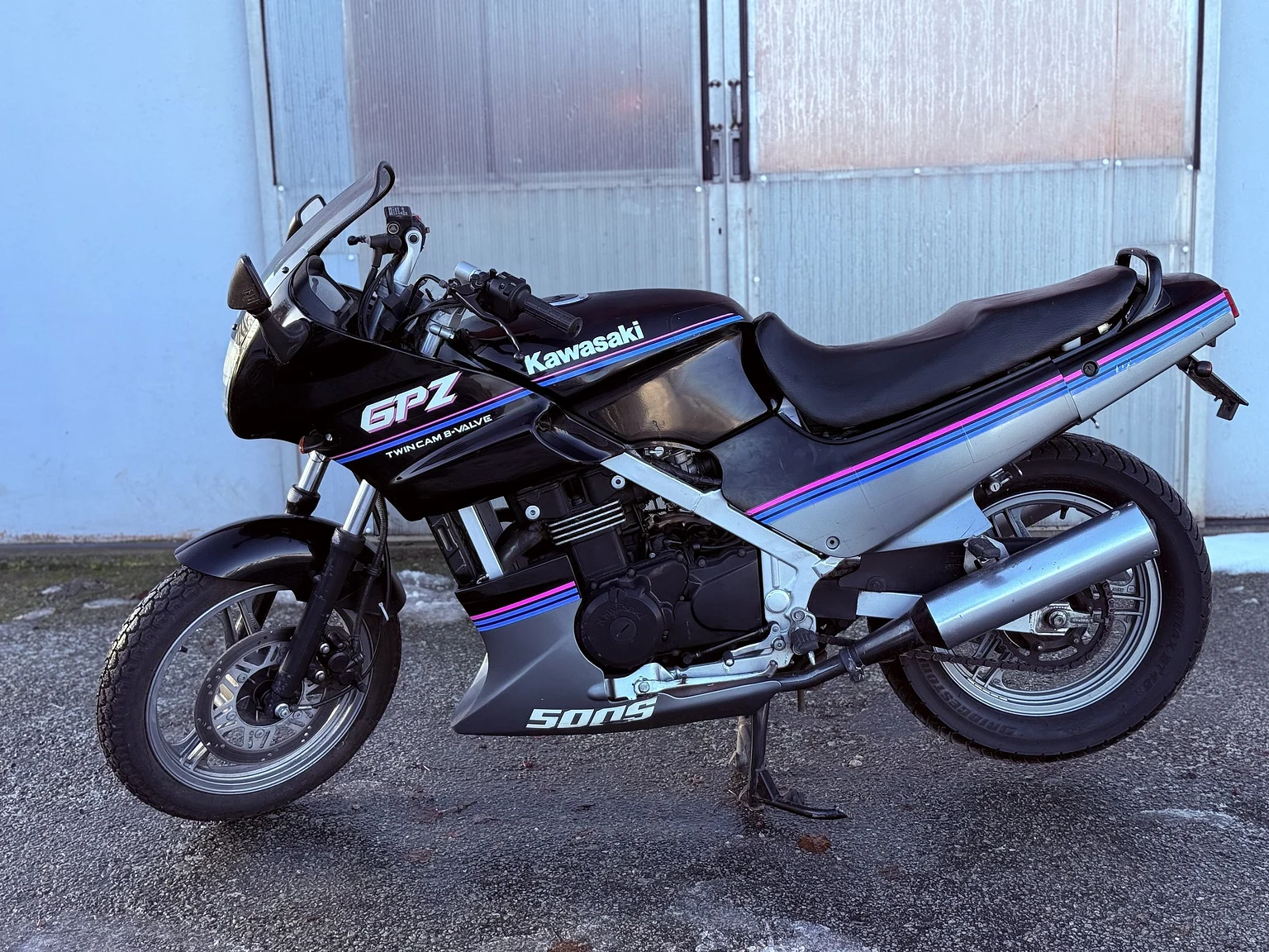Exterior image of 1991 Kawasaki EX500 Ninja (2)