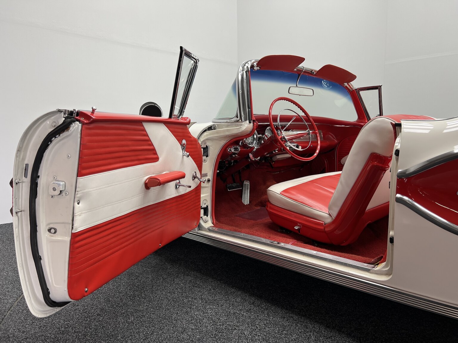 Innenraumfoto von 1958 Pontiac Chieftain