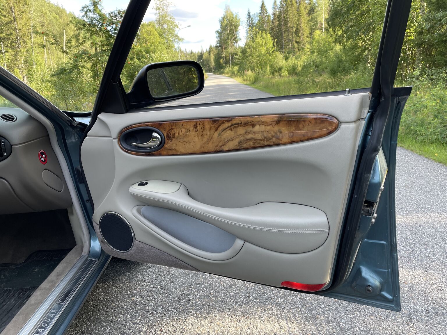 Innenraumfoto von 1998 Jaguar XJ8 Sovereign (40)