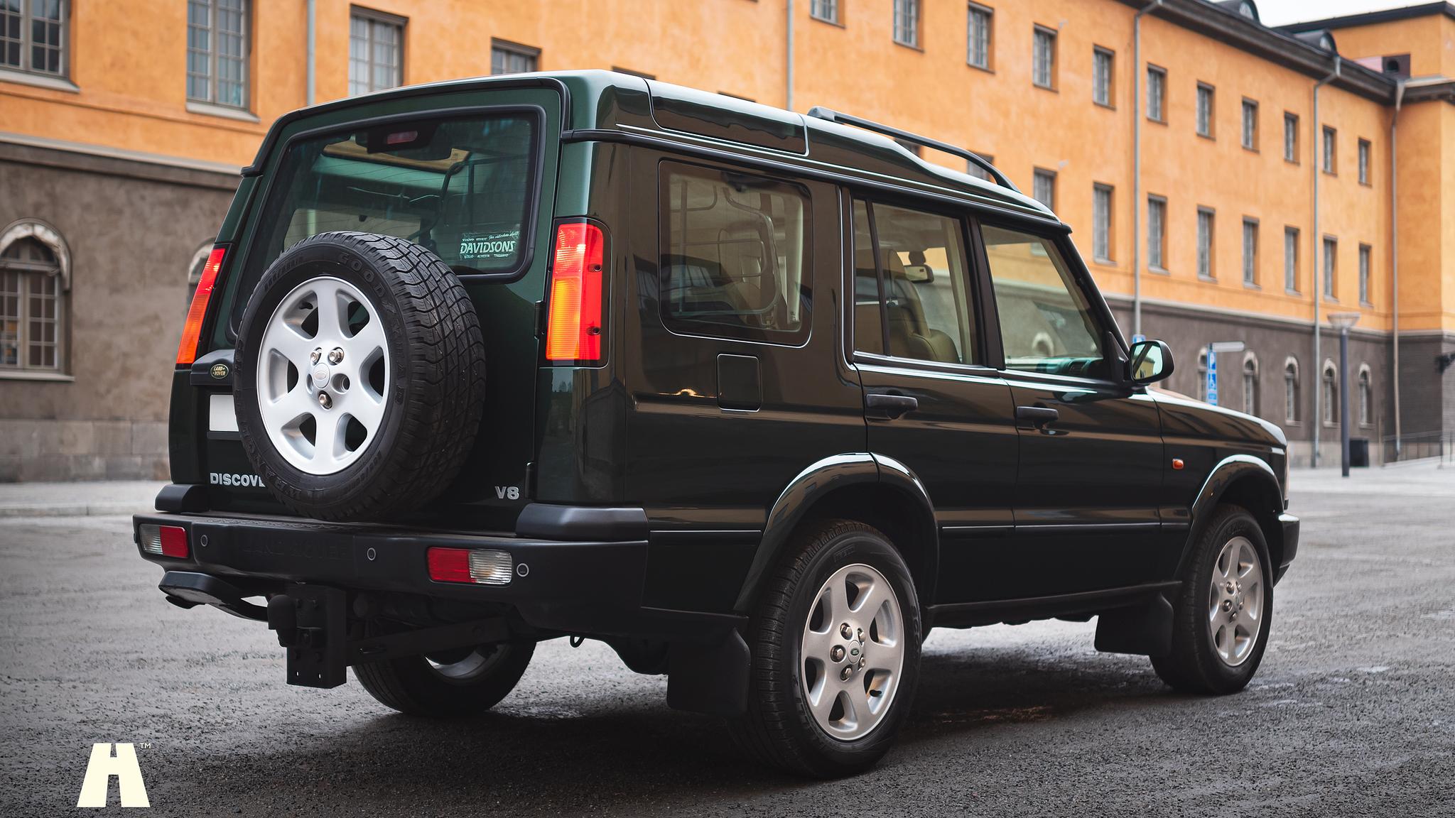 Exterior image of 2003 Land Rover Discovery II, 2003