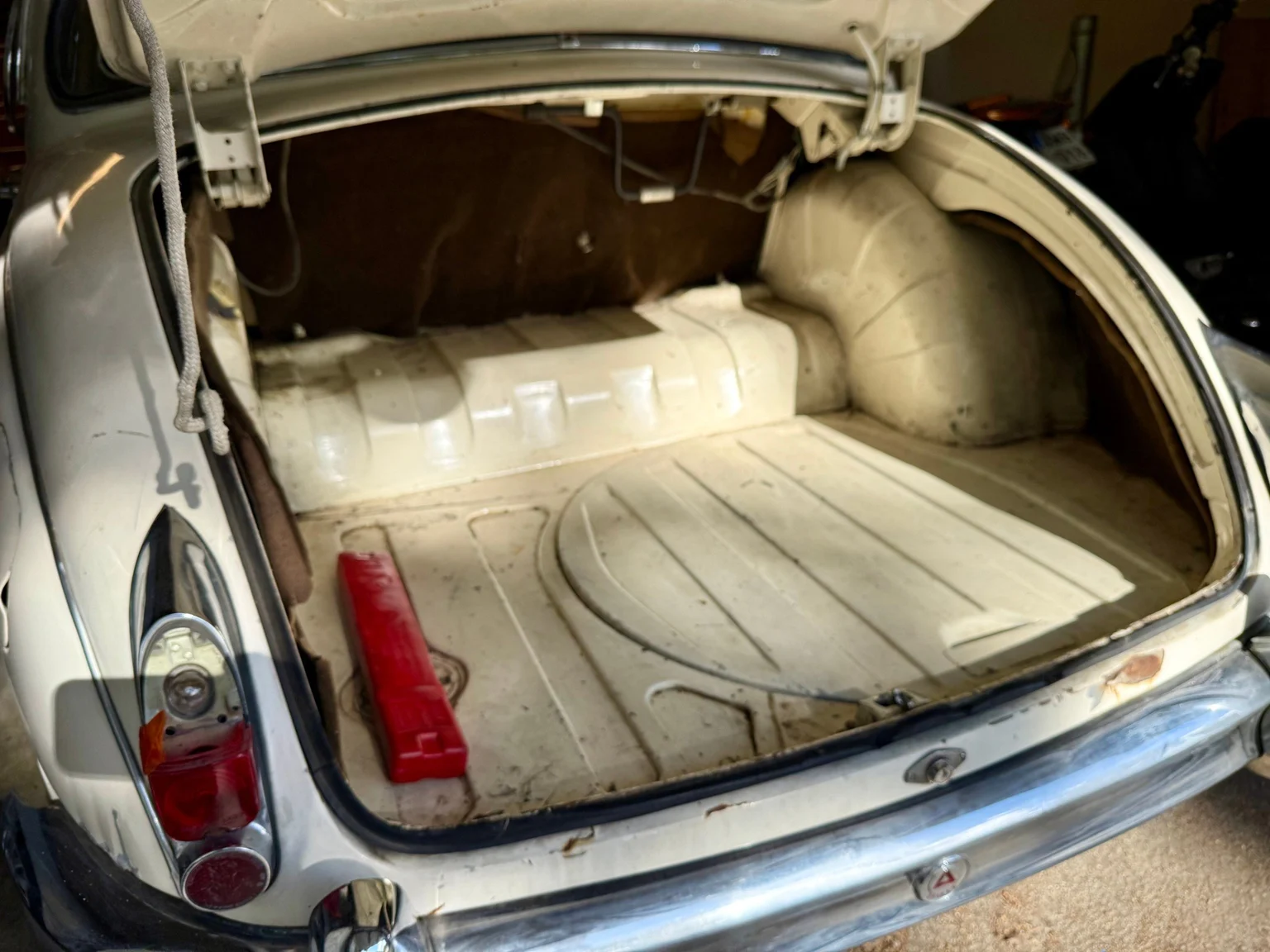 Interior image of 1961 Jaguar Mark 2 (31)