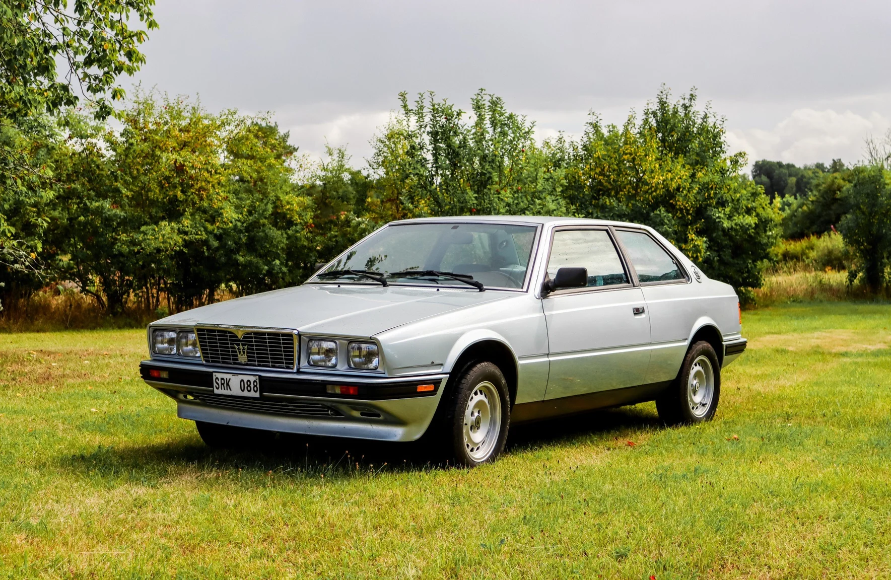 Exteriörbild på 1987 Maserati Biturbo i (1)