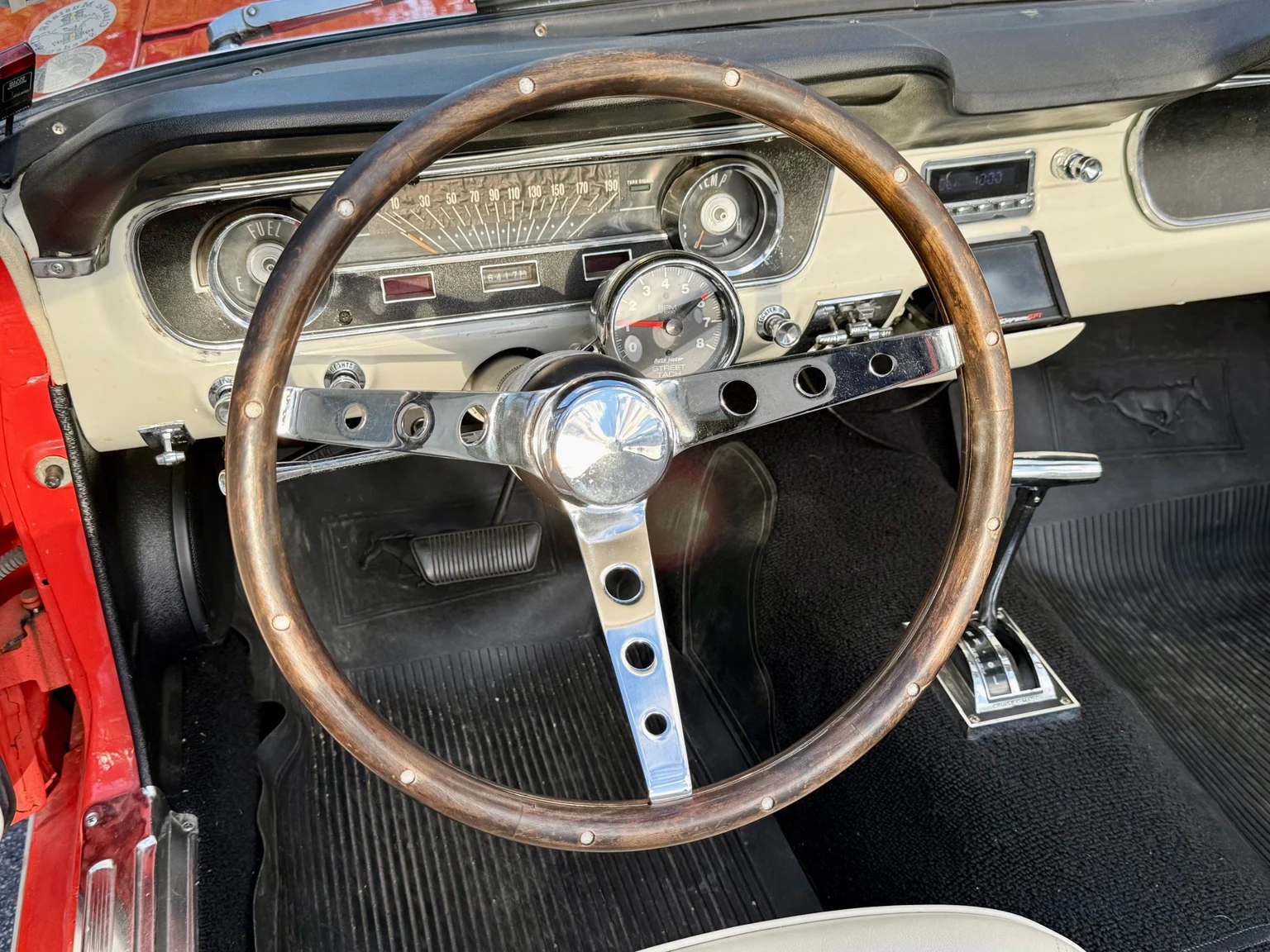 Interiörbild 1965 Ford Mustang Cabriolet (12)