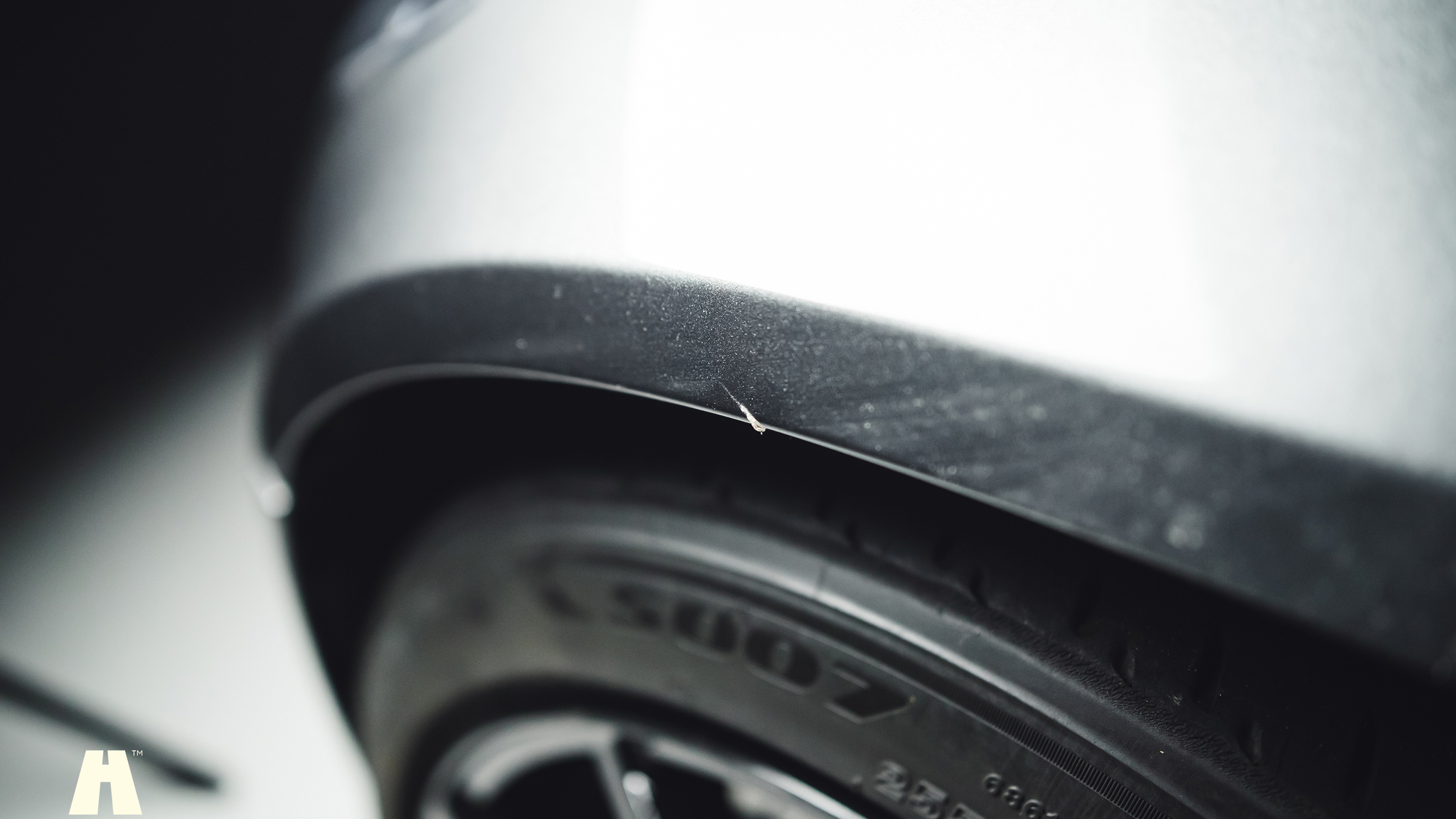 Exteriörbild på 2019 Aston Martin DB11 AMR (59)