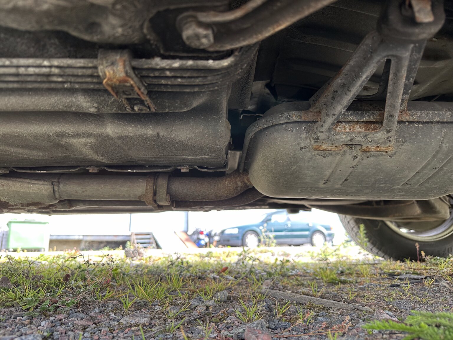 Image of 1987 Mercedes 300 SE mechanics