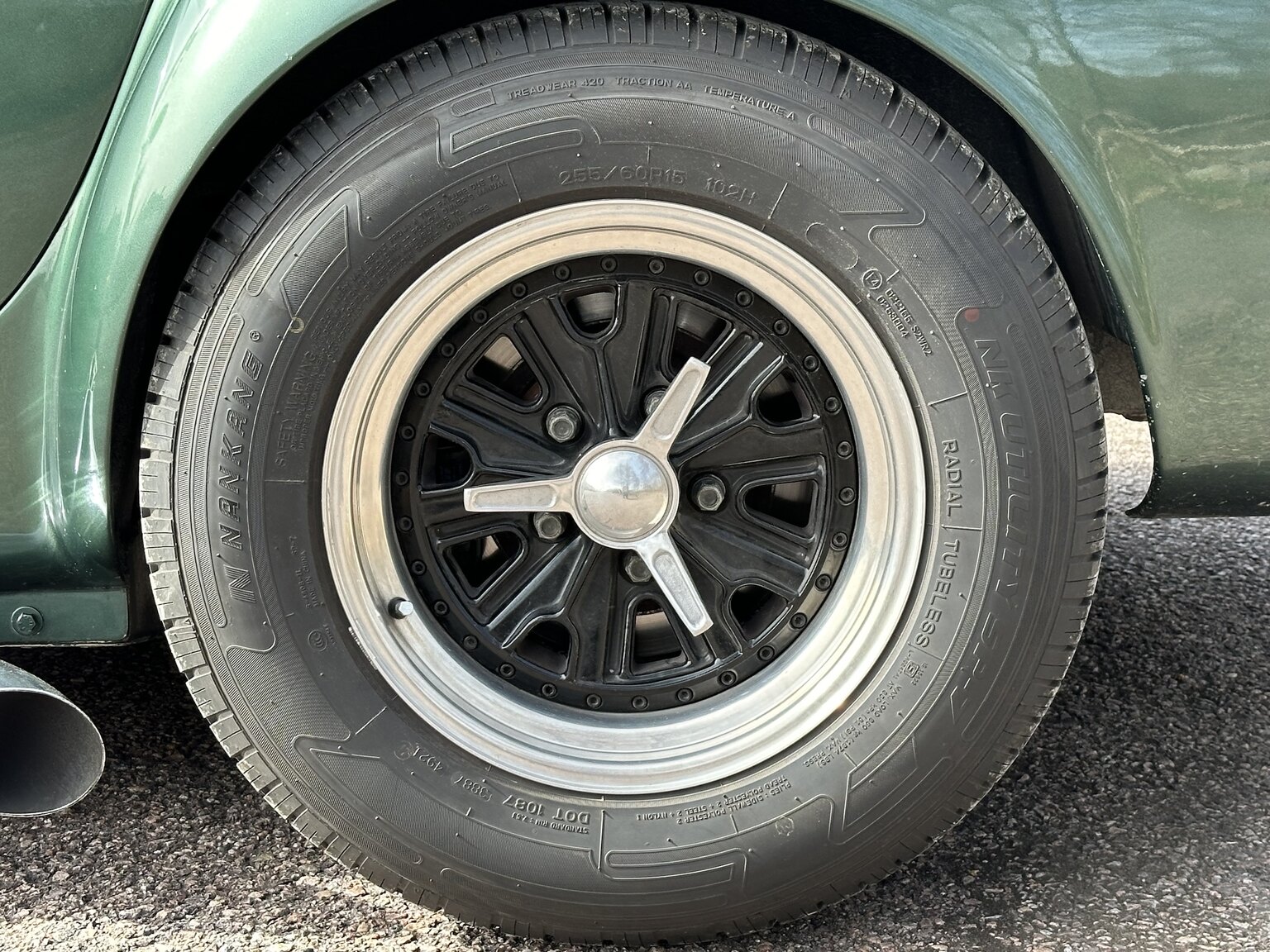 Exteriörbild på 2008 AC Cobra replica