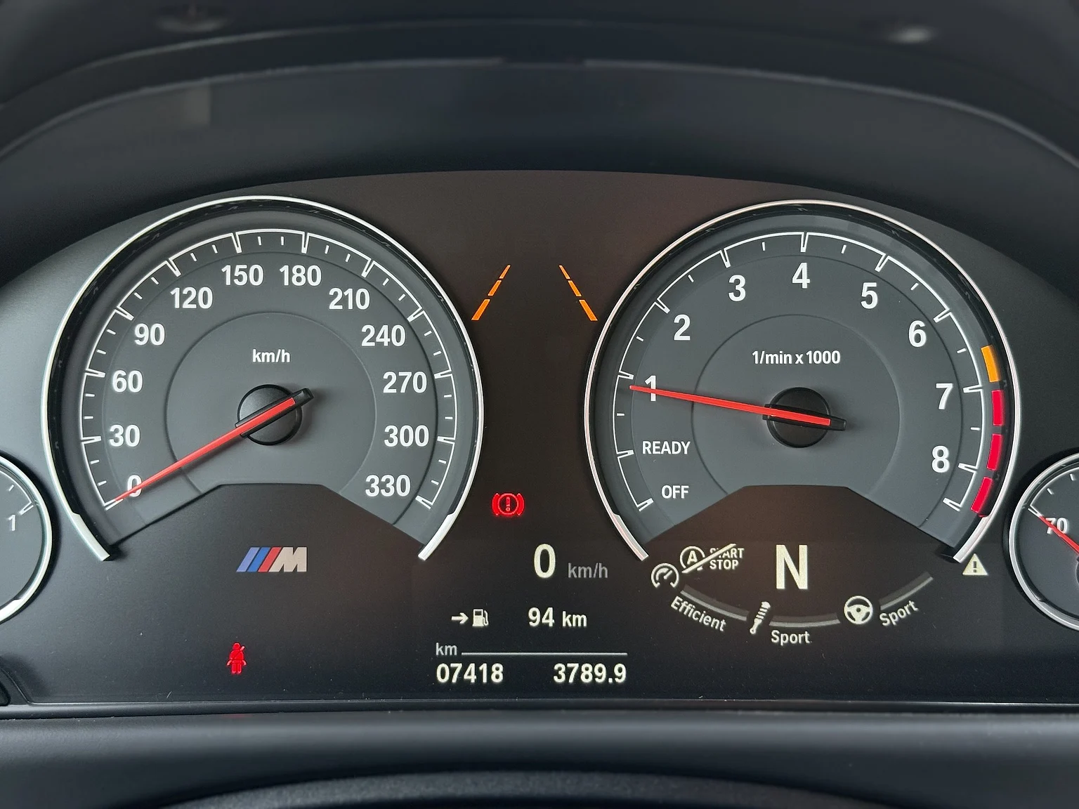 Interior image of 2017 BMW M3 Competition 30 Jahre (11)