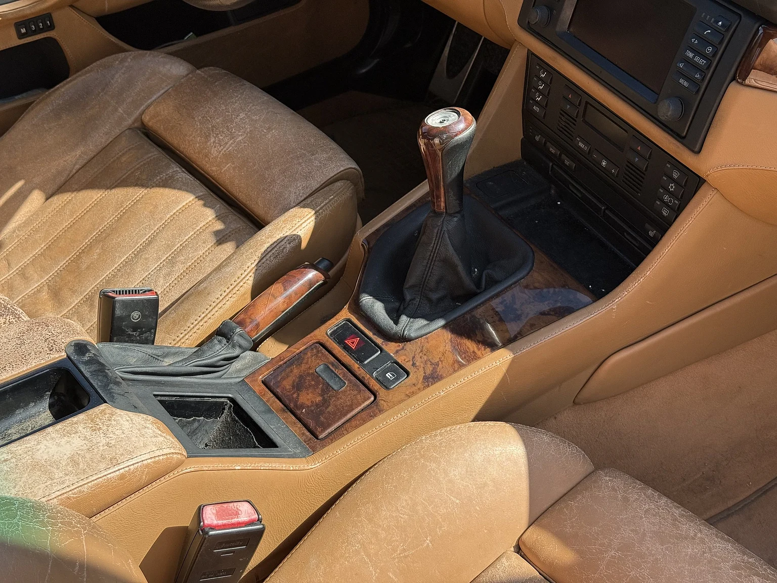 Interior image of 2001 BMW M5 E39 LCI (51)