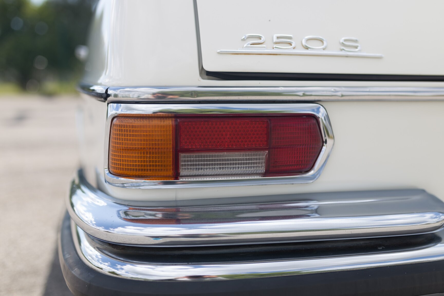 Exteriörbild på 1966  Mercedes-Benz 250 