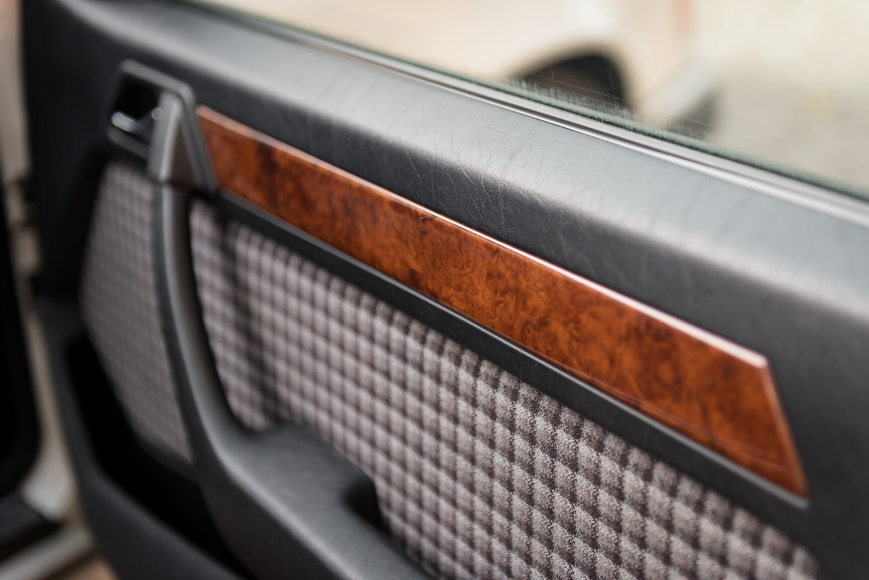 Interiörbild 1992 Mercedes-Benz 300CE-24V 