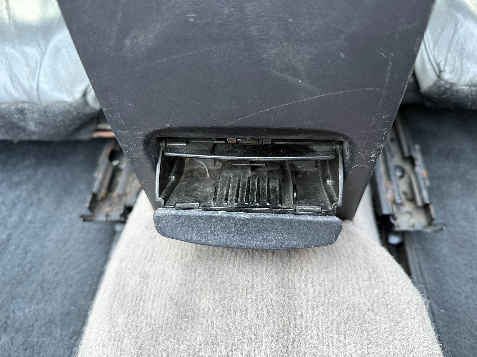 Interior image of 1996 SAAB 900 Turbo Convertible (51)