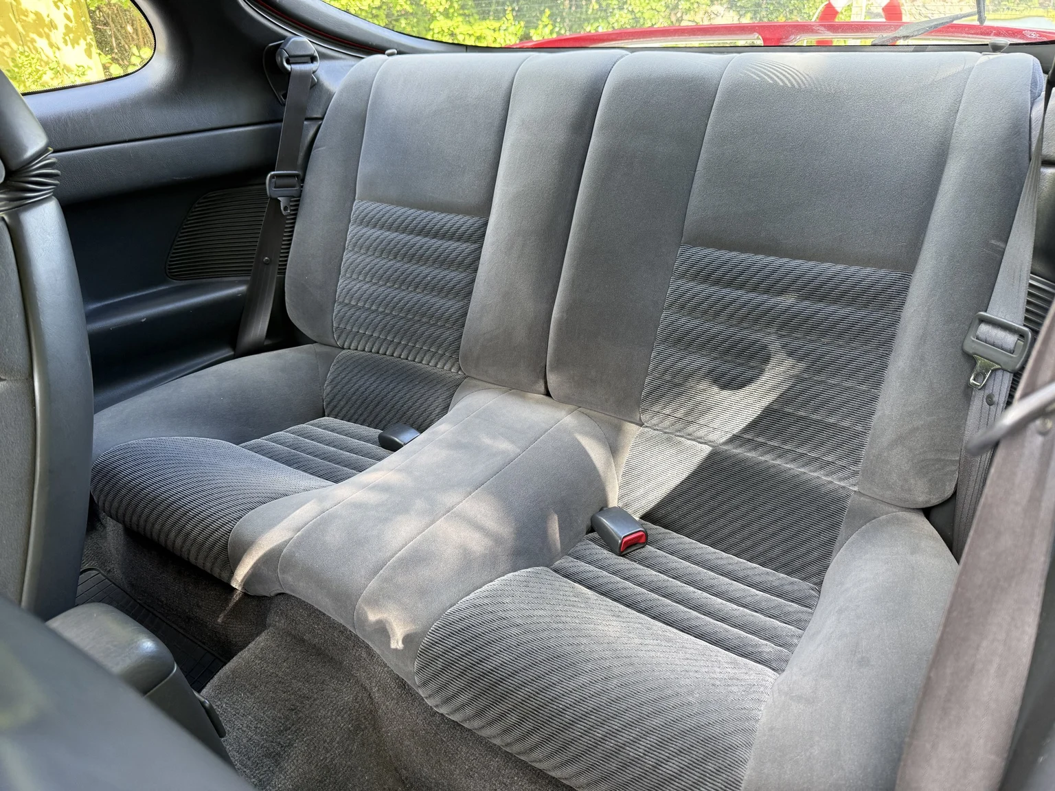 Interior image of 1990 Toyota Celica (34)