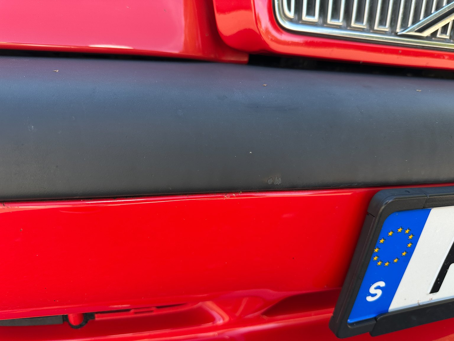 Exterior image of 1996 Volvo 850 R