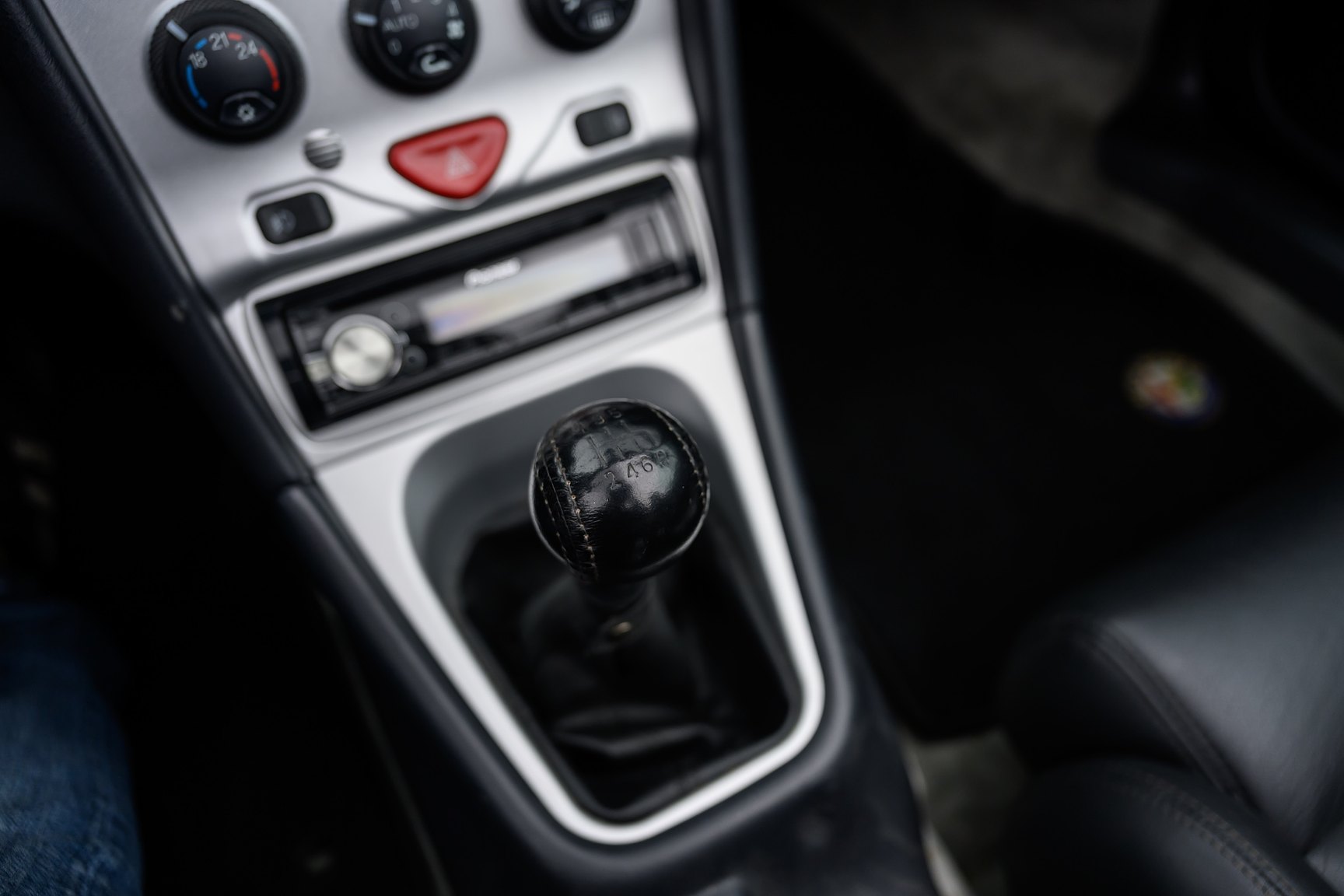 Interior image of 2001 Alfa Romeo Spider 3.0 V6