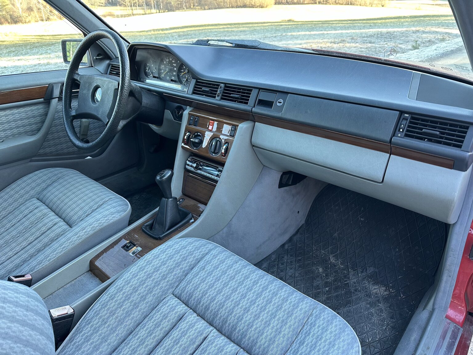 Interior image of 1990 Mercedes-Benz 200 E